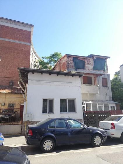 Casă cu 2 camere în Tineretului