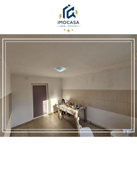 Casă individuală cu 4 camere cu Canalizare în Mocrea