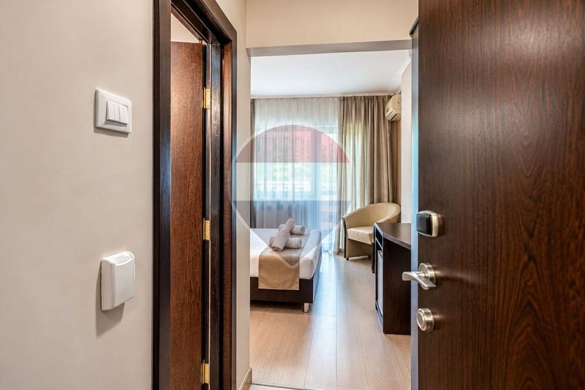 Hotel/Pensiune, de 1,600 mp, în Central