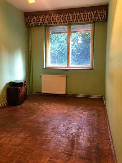 Apartament cu 3 camere decomandat în Triaj