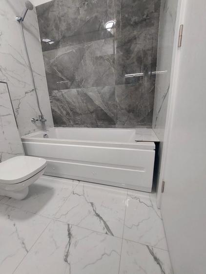 Apartament cu 2 camere decomandat în Titan