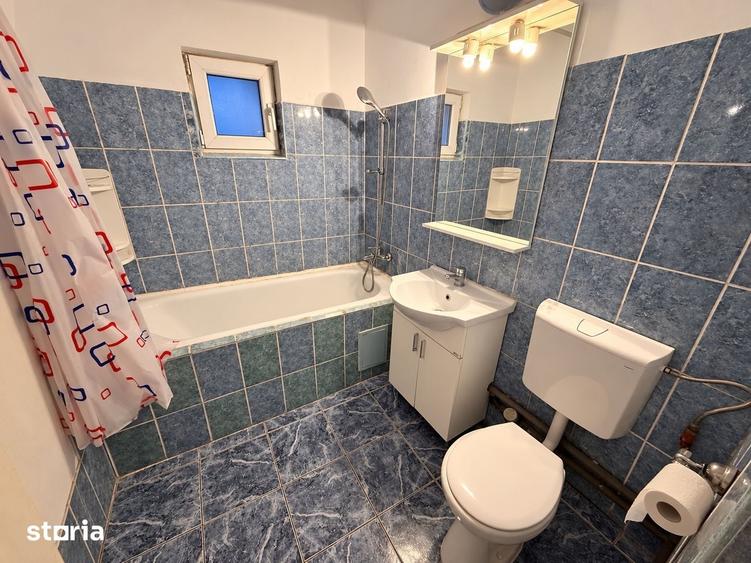 Apartament cu 4 camere decomandat în Ciurea
