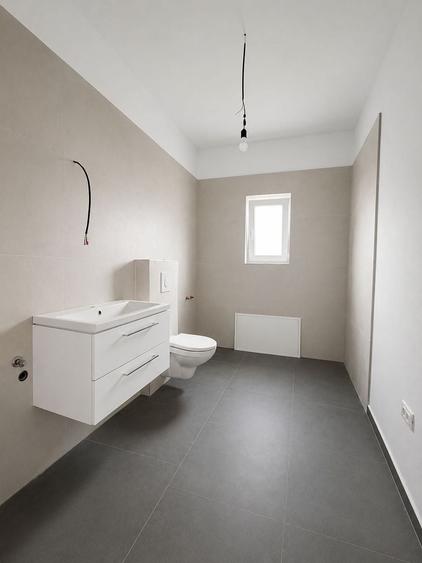 Casă individuală cu 4 camere cu Canalizare în Moșnița Nouă