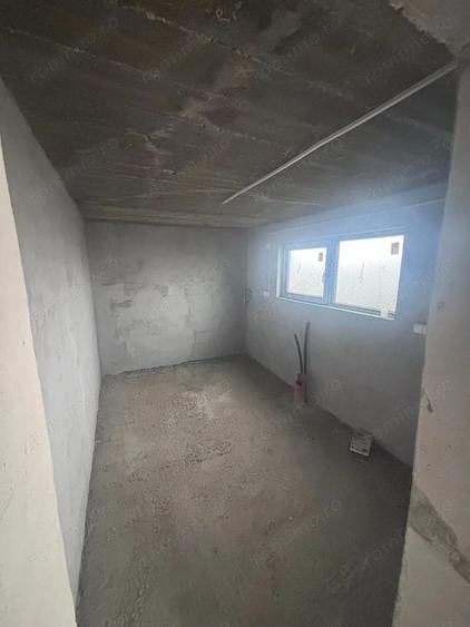Casă cu 4 camere cu Teren 500 Mp în Nazna