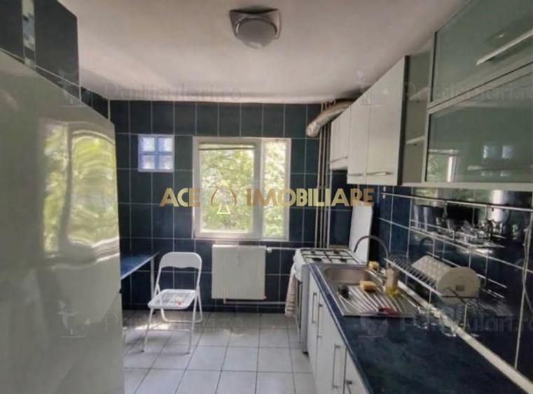 Apartament cu 3 camere semidecomandat, mobilat în Militari