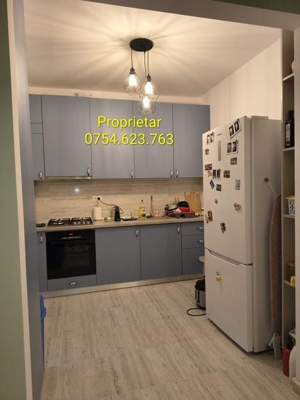 Apartament cu 3 camere semidecomandat în Titan