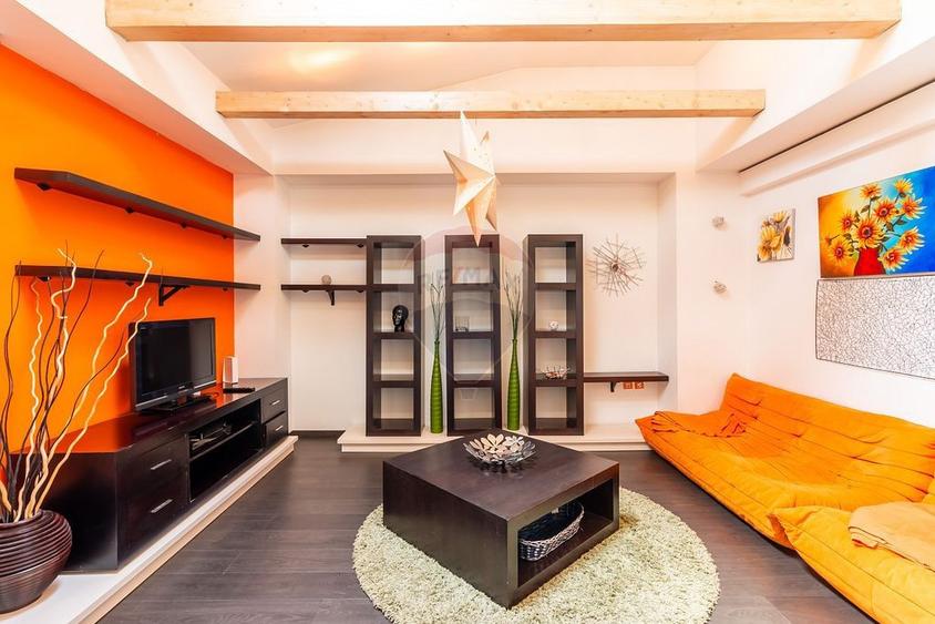 Apartament cu 3 camere decomandat în Jiului