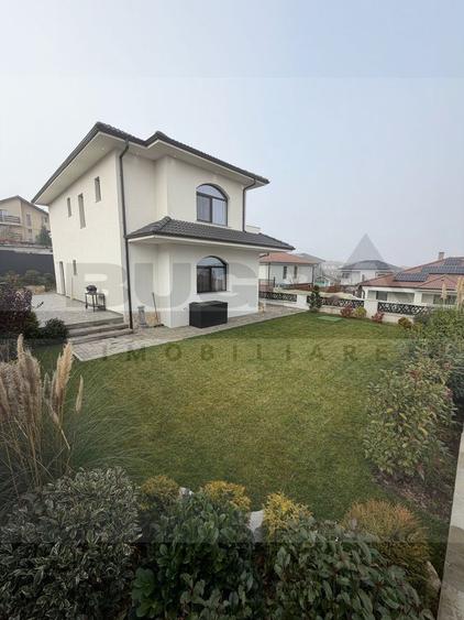 Casă individuală cu 5 camere cu Teren 400 Mp în Dezmir