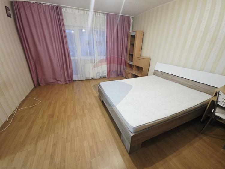 Garsonieră decomandată, mobilată în Dărmănești