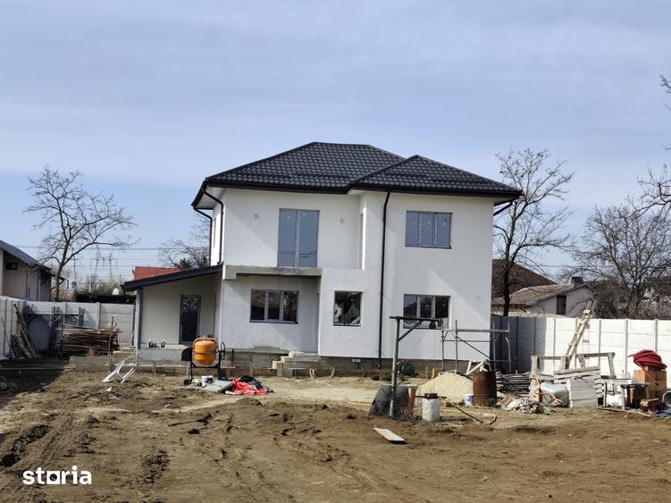 Casă cu 4 camere cu Teren 464 Mp în Joița