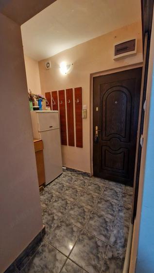 Garsonieră decomandată în Buziașului