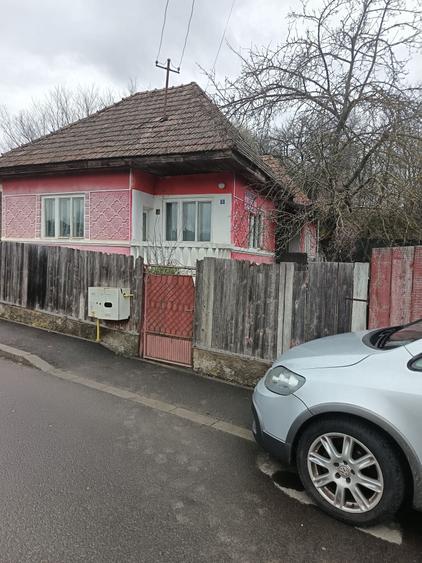 Casă cu 4 camere în Obârșie