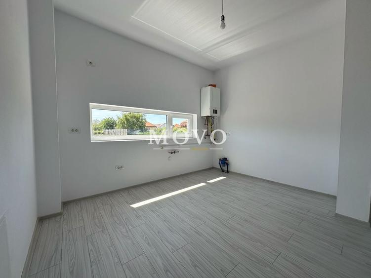 Duplex cu 4 camere cu Canalizare în Săcălaz