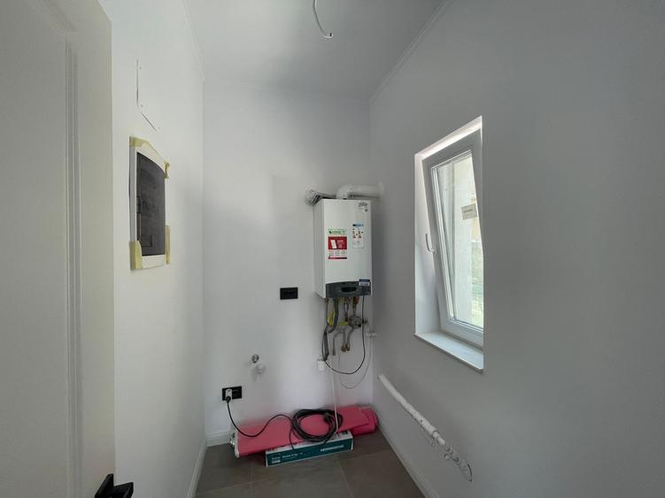 Duplex cu 4 camere cu Canalizare în Dumbrăvița
