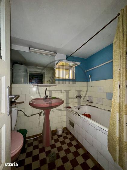 Casă cu 3 camere cu Teren 130 Mp în Brătianu