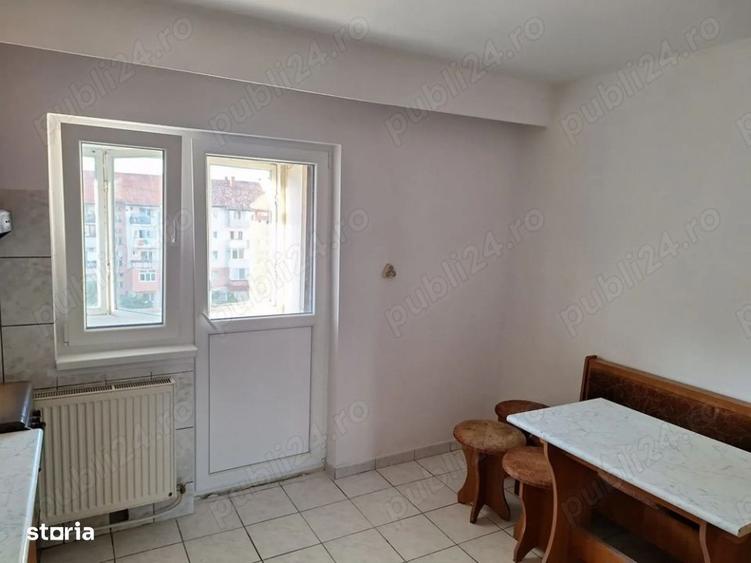 Apartament cu 2 camere decomandat în Carpați 2