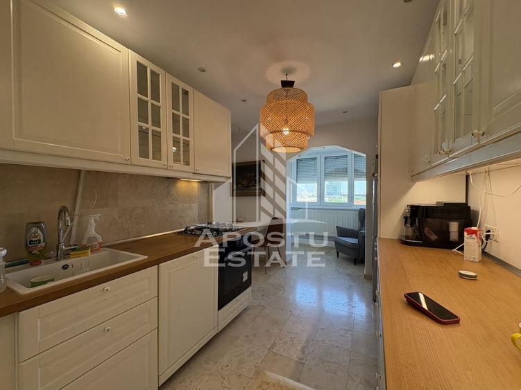 Apartament cu 3 camere decomandat, mobilat în Take Ionescu