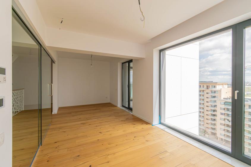 Apartament cu 6 camere decomandat în Aviației
