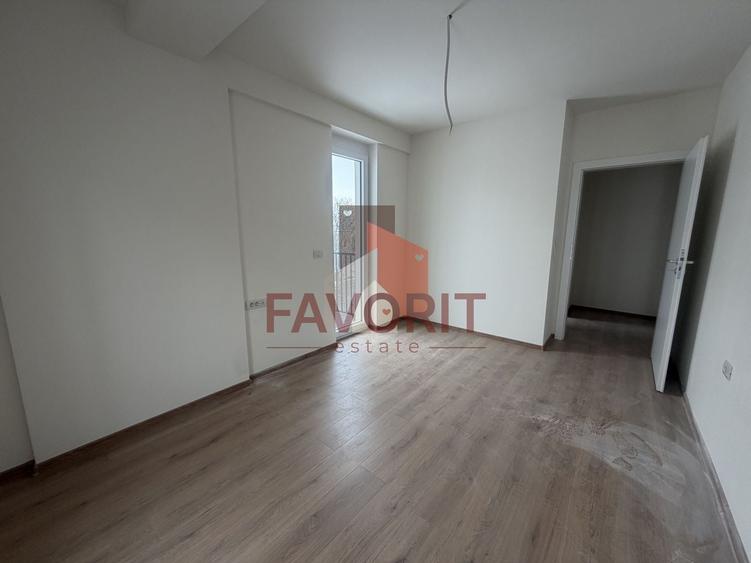 Apartament cu 3 camere decomandat în Aradului