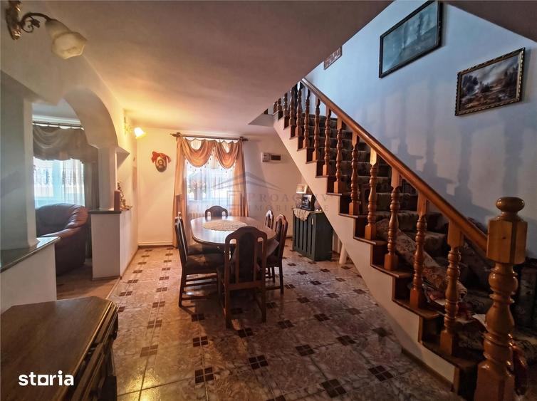 Casă cu 7 camere cu Teren 600 Mp în Burdujeni