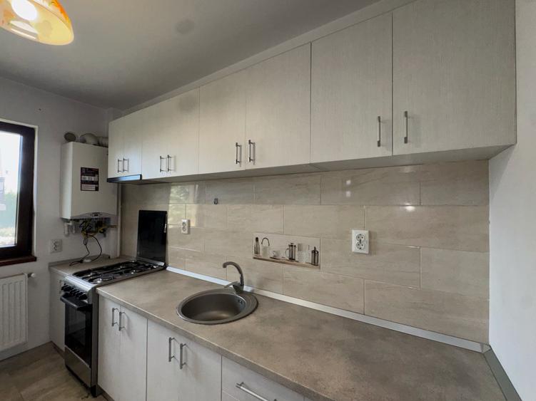 Apartament cu 2 camere decomandat în Valea Adâncă