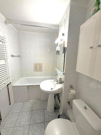 Apartament cu 3 camere decomandat, mobilat în Girocului