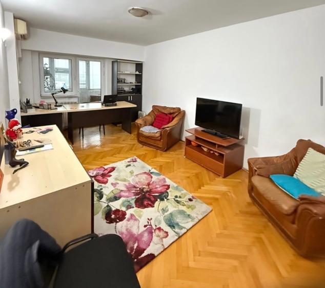 Apartament cu 3 camere decomandat în Unirii