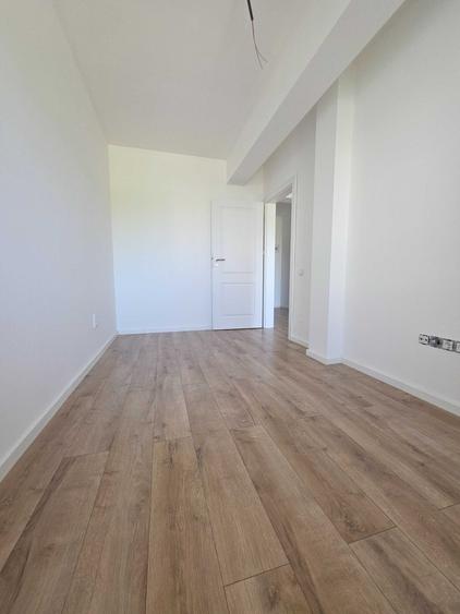 Apartament cu 2 camere nedecomandat în Florești