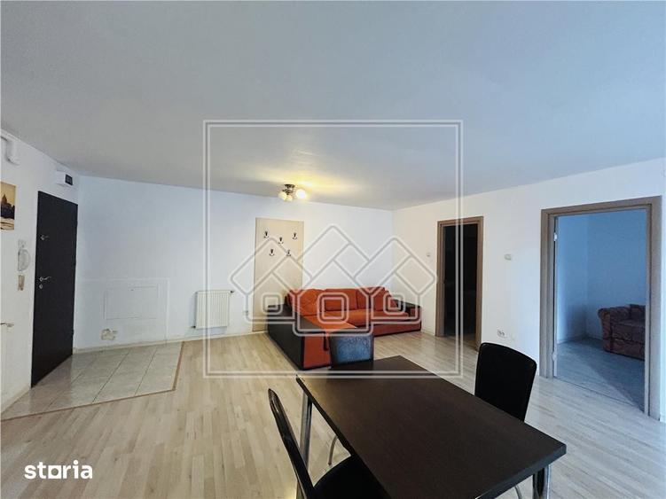 Apartament la cheie, 3 camere, balcon, zona Rahova - 4