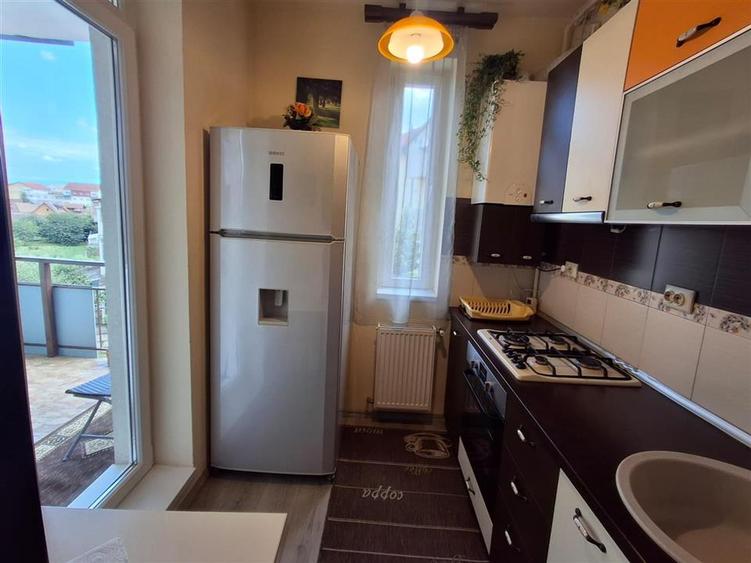 Apartament cu 2 camere semidecomandat în Turnișor
