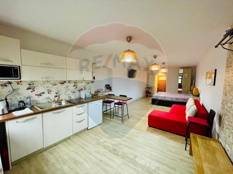Apartament cu 2 camere decomandat, mobilat în Ultracentral