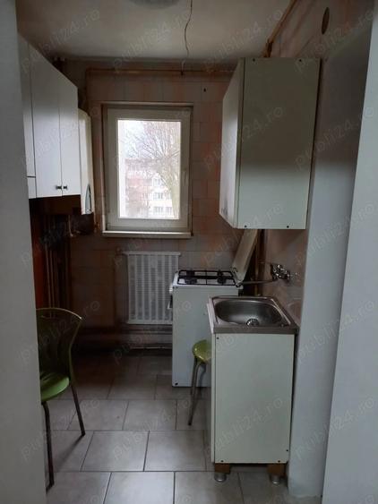 Apartament cu 2 camere nedecomandat în Dâmbu Pietros