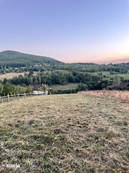 Teren de 1000 mp, în Bățani