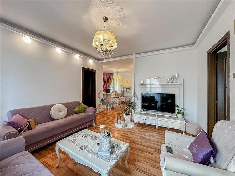 Apartament cu 4 camere semidecomandat, mobilat în Grădina Icoanei