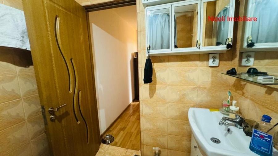 Apartament cu 3 camere în Berceni