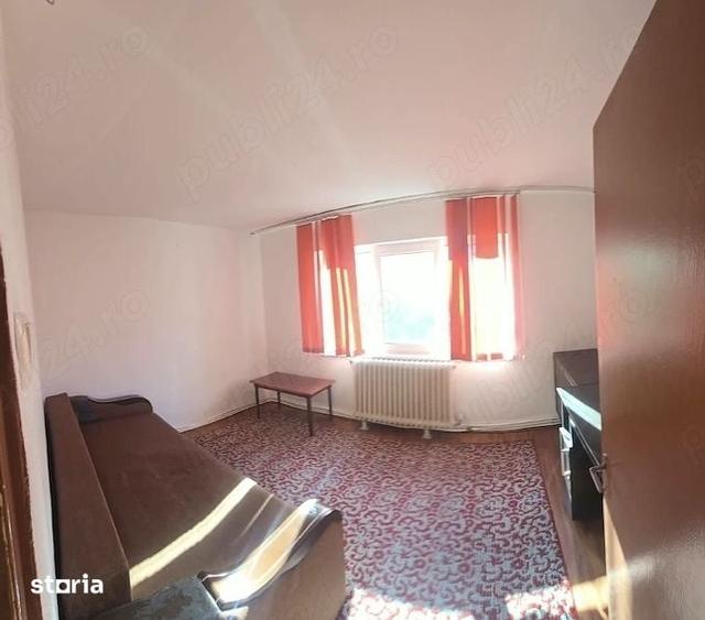 Apartament cu 2 camere semidecomandat în Micro 16