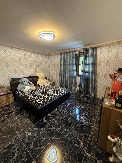 Casă individuală cu 3 camere cu Canalizare în Tichilești