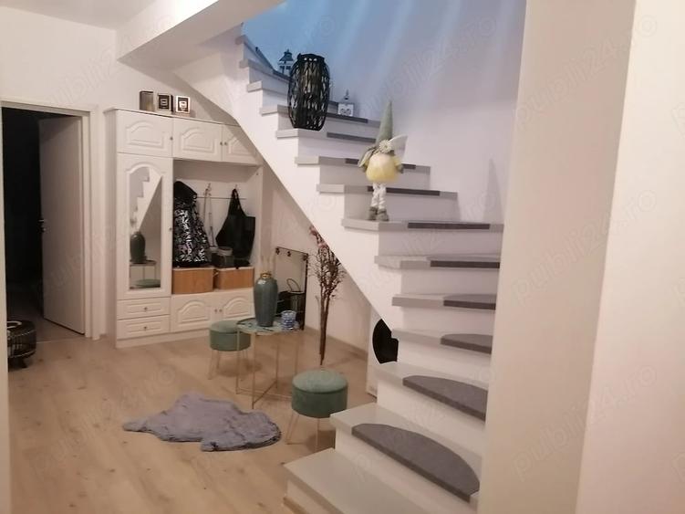 Casă cu 4 camere cu Teren 525 Mp în Dumbrăvița