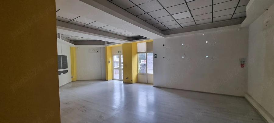 Spațiu comercial, de 80 mp, în Eremia