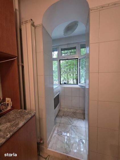 Apartament cu 3 camere decomandat în Drumul Taberei