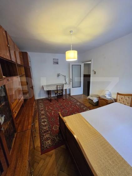 Apartament cu 3 camere decomandat, mobilat în Zorilor