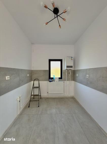 Casă cu 4 camere cu Teren 190 Mp în Central