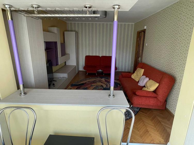 Apartament cu 3 camere decomandat în Bistrița Lac