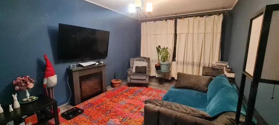 Apartament cu 4 camere decomandat în Gară