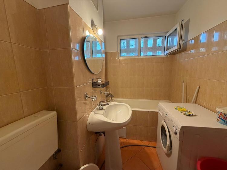 Apartament cu 2 camere semidecomandat în Hipodrom 1