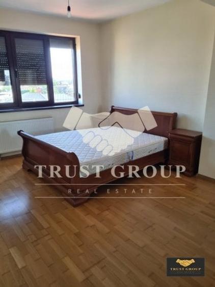 Apartament cu 3 camere decomandat, mobilat în Dacia