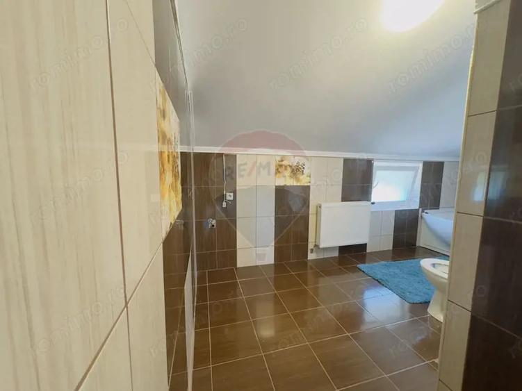 Casa cu 5 camere de vanzare Cartier Orizont 2 Paleu zona Metropolitana - 18
