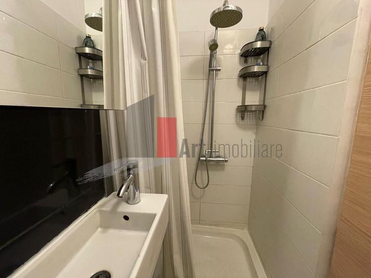 Apartament cu 2 camere decomandat, mobilat în Sala Palatului