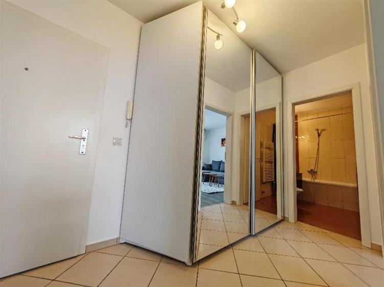 Apartament cu 2 camere decomandat, mobilat în Avantgarden