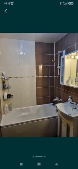 Apartament cu 3 camere decomandat în Podu Roș